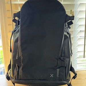 EUC lululemon backpack